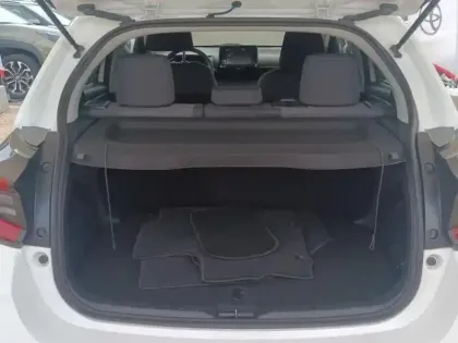 Photo 12 Toyota Yaris  116h Design 5p MY22