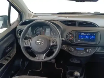 Photo 11 Toyota Yaris  70 VVT-i Design Y20 5p RC19