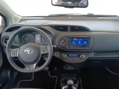 Photo 10 Toyota Yaris  70 VVT-i Design Y20 5p RC19