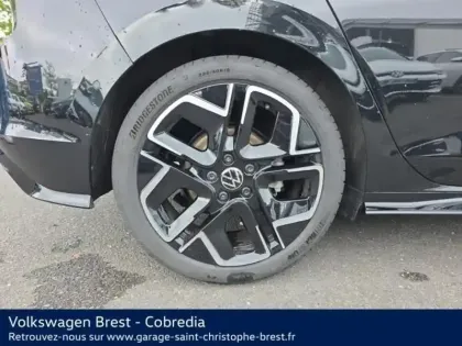 Photo 29 Volkswagen Golf  1.5 eTSI EVO2 150ch R-Line Edition DSG7