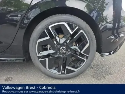 Photo 28 Volkswagen Golf  1.5 eTSI EVO2 150ch R-Line Edition DSG7