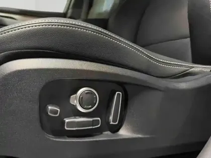 Photo 14 Jaguar F-Pace  P400e Plug-in-Hybrid R-Dynamic SE BVA8 AWD