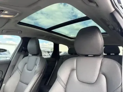 Photo 10 Volvo XC60  T8 Hybride Rechargeable 310 + 145ch Ultra Style Chrome Geartronic 8 AWD
