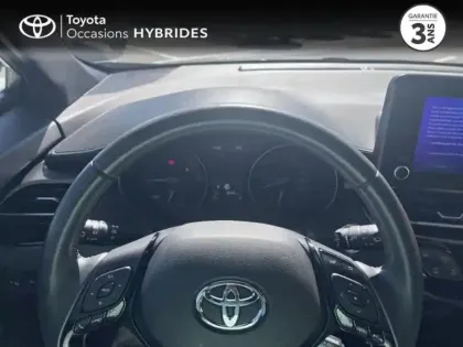 Photo 12 Toyota C-HR  2.0 Hybride 184ch Design Ultimate E-CVT