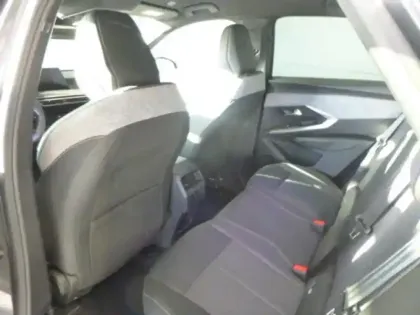 Photo 13 Peugeot 3008  1.2 Hybrid 136ch Allure e-DCS6