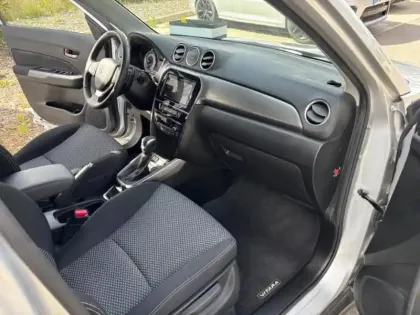 Photo 10 Suzuki Vitara  1.5 Dualjet Hybrid 115ch Privilège Auto