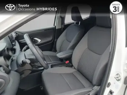 Photo 10 Toyota Yaris  116h Design 5p MY22