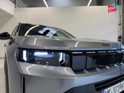 Photo 12 Jeep Compass  1.2 Turbo T3 145ch e-Hybrid First Edition BVR6