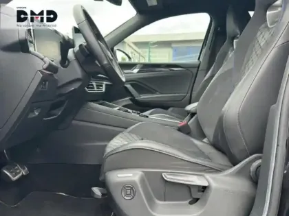 Photo 8 Volkswagen Tiguan  1.5 eTSI 150ch R-Line DSG7