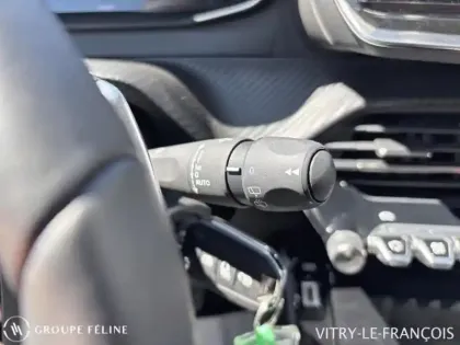 Photo 12 Peugeot 208  1.2 Hybrid 110ch Allure e-DCS6