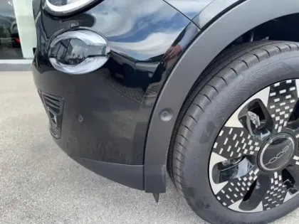 Photo 11 Fiat 600  1.2 Hybrid Turbo 110ch La Prima eDCT6