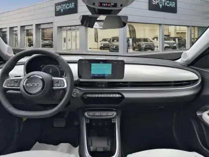 Photo 7 Fiat 600  1.2 Hybrid Turbo 110ch La Prima eDCT6