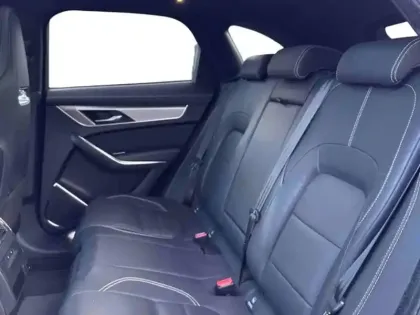 Photo 13 Jaguar F-Pace  P400e Plug-in-Hybrid R-Dynamic Black BVA8 AWD