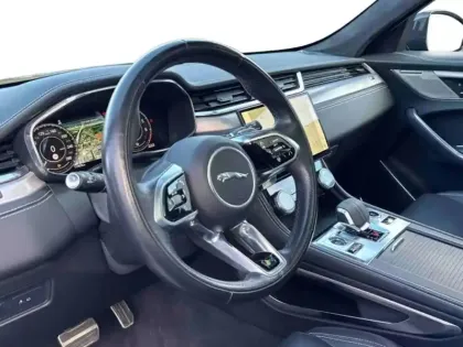 Photo 27 Jaguar F-Pace  P400e Plug-in-Hybrid R-Dynamic Black BVA8 AWD