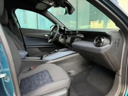 Photo 11 Alfa Romeo Junior  Elettrica 156ch Techno (certinergy 6100? Déduit)