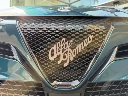 Photo 8 Alfa Romeo Junior  Elettrica 156ch Techno (certinergy 6100? Déduit)