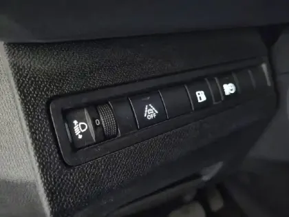 Photo 30 Peugeot 3008  Hybrid 225 e-EAT8