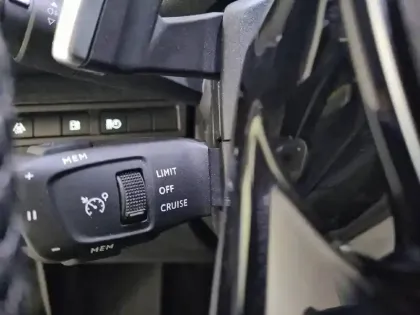 Photo 27 Peugeot 3008  Hybrid 225 e-EAT8