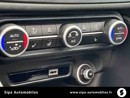 Photo 33 Alfa Romeo Giulia  2.2 210 ch AT8 Q4