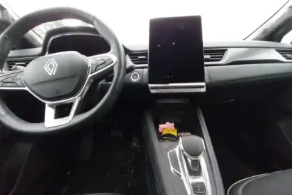 Photo 8 Renault Symbioz  E-Tech full hybrid 145