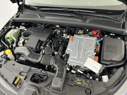 Photo 35 Renault Clio  E-Tech full hybrid 145