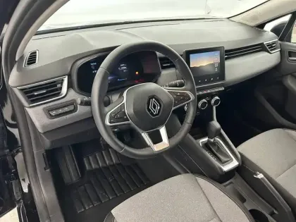 Photo 18 Renault Clio  E-Tech full hybrid 145