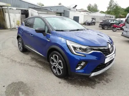 Photo 6 Renault Captur  E-Tech full hybrid 145