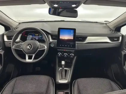 Photo 42 Renault Captur  E-Tech full hybrid 145