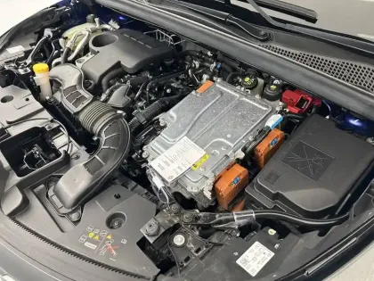 Photo 40 Renault Captur  E-Tech full hybrid 145