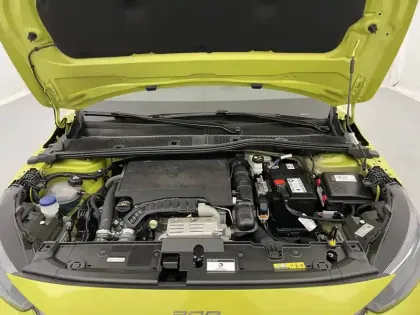 Photo 20 Peugeot 208  PureTech 100 S&S BVM6