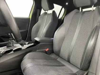 Photo 13 Peugeot 208  PureTech 100 S&S BVM6