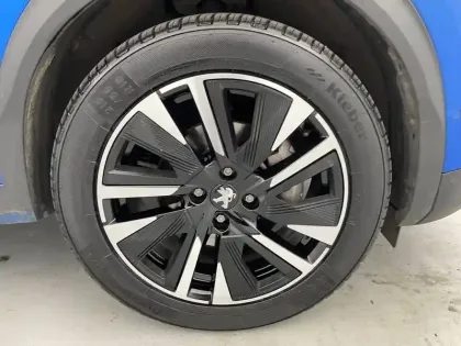 Photo 45 Peugeot 2008  Electrique 136 ch