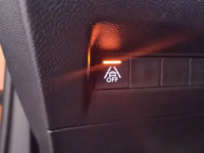 Photo 29 Peugeot 2008  Electrique 136 ch