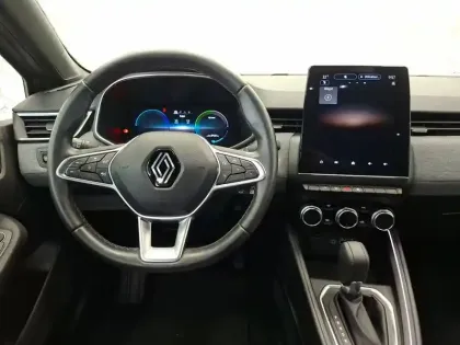 Photo 13 Renault Clio  E-Tech full hybrid 145