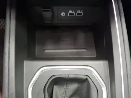 Photo 24 Renault Clio  E-Tech full hybrid 145