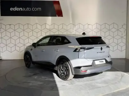 Photo 44 Renault Symbioz  E-Tech full hybrid 145