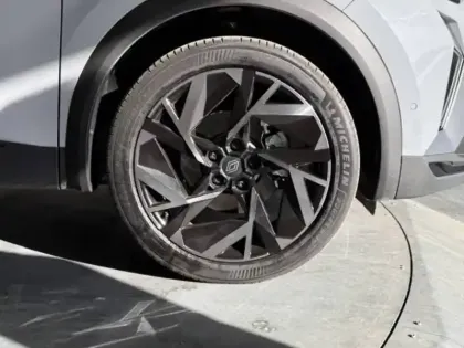 Photo 40 Renault Symbioz  E-Tech full hybrid 145