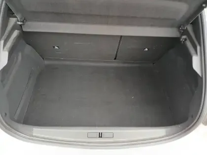 Photo 19 Peugeot 208  Electrique 50 kWh 136ch