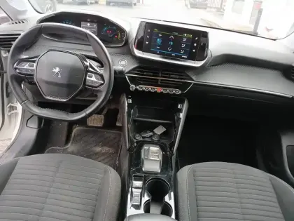 Photo 10 Peugeot 208  Electrique 50 kWh 136ch