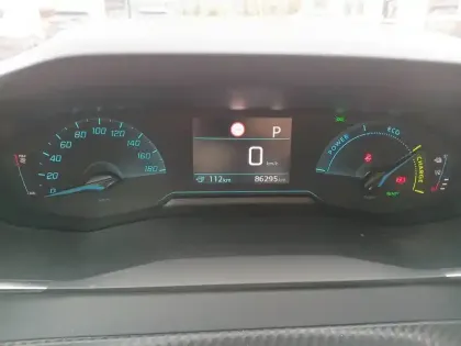 Photo 12 Peugeot 208  Electrique 50 kWh 136ch
