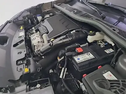 Photo 14 Peugeot 2008  PureTech 130 S&S EAT8