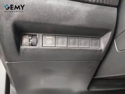 Photo 41 Peugeot 2008  Electrique 136 ch