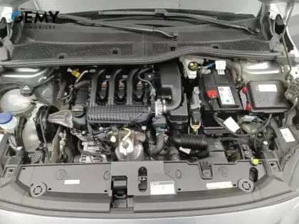 Photo 11 Peugeot 208  PureTech 100 S&S BVM6