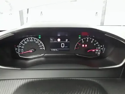 Photo 9 Peugeot 2008  BlueHDi 130 S&S EAT8