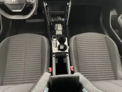 Photo 24 Peugeot 208  Electrique 50 kWh 136ch