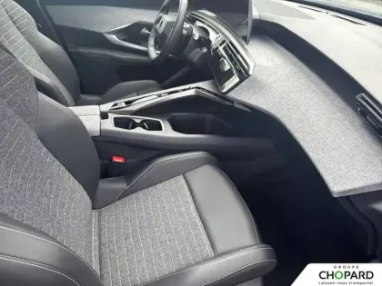 Photo 12 Peugeot 3008  Hybrid 136 e-DCS6