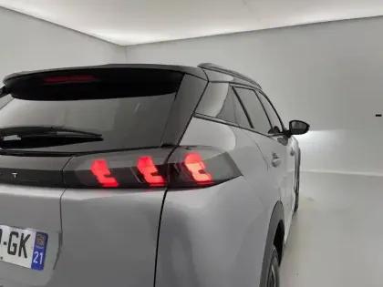 Photo 30 Peugeot 2008  PureTech 130 S&S EAT8
