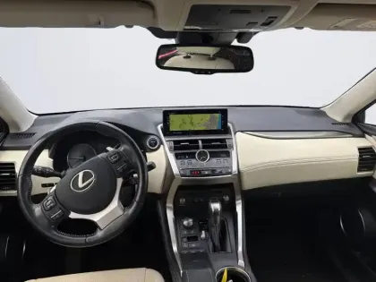 Photo 38 Lexus Nx  300h 4WD