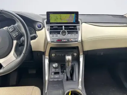 Photo 10 Lexus Nx  300h 4WD