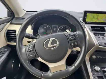 Photo 11 Lexus Nx  300h 4WD